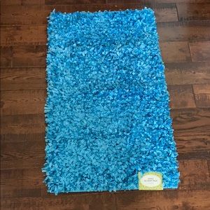 Blue shag accent rug